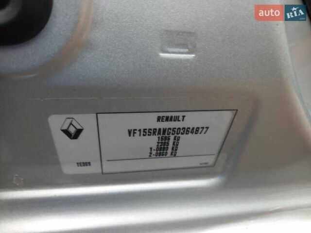Серый Рено Сандеро СтэпВэй, объемом двигателя 1.5 л и пробегом 97 тыс. км за 7800 $, фото 15 на Automoto.ua