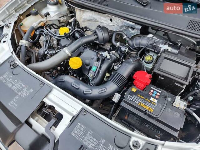 Сірий Рено Сандеро СтепВей, об'ємом двигуна 1.5 л та пробігом 120 тис. км за 8250 $, фото 28 на Automoto.ua