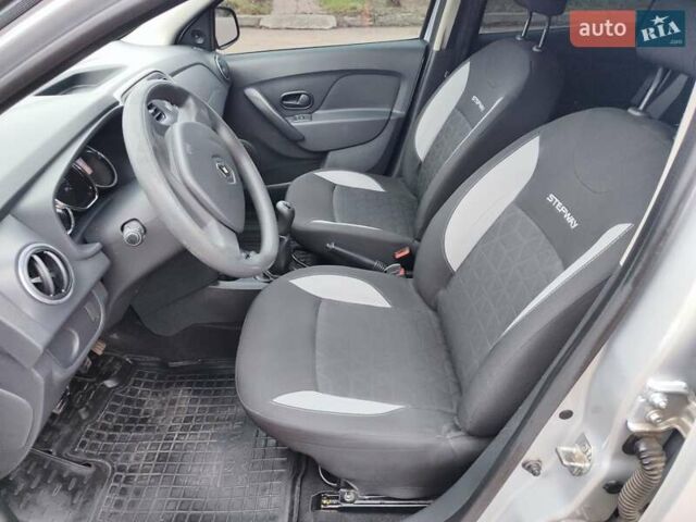 Сірий Рено Сандеро СтепВей, об'ємом двигуна 1.5 л та пробігом 120 тис. км за 8250 $, фото 11 на Automoto.ua
