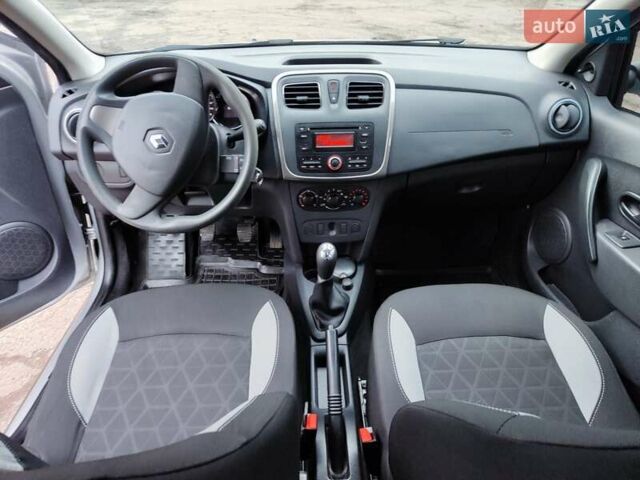 Сірий Рено Сандеро СтепВей, об'ємом двигуна 1.5 л та пробігом 120 тис. км за 8250 $, фото 23 на Automoto.ua
