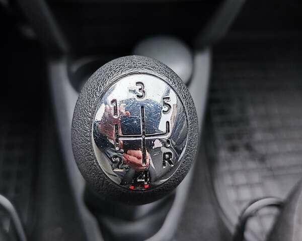 Сірий Рено Сандеро СтепВей, об'ємом двигуна 1.5 л та пробігом 120 тис. км за 8250 $, фото 17 на Automoto.ua