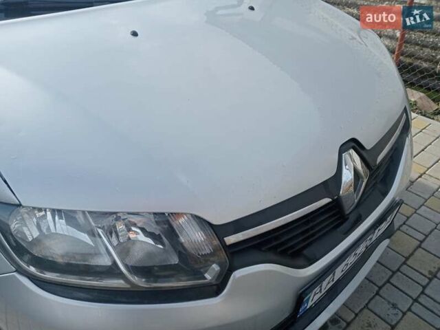 Серый Рено Сандеро СтэпВэй, объемом двигателя 1.46 л и пробегом 217 тыс. км за 7200 $, фото 4 на Automoto.ua