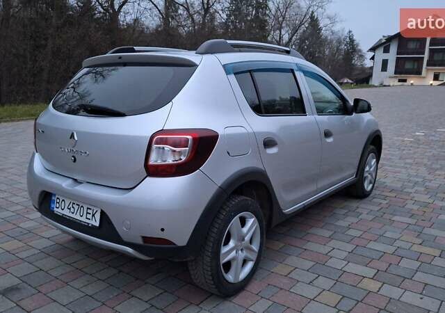 Серый Рено Сандеро СтэпВэй, объемом двигателя 1.46 л и пробегом 90 тыс. км за 9500 $, фото 4 на Automoto.ua