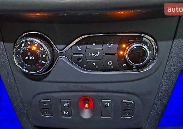 Серый Рено Сандеро СтэпВэй, объемом двигателя 1.46 л и пробегом 90 тыс. км за 9500 $, фото 22 на Automoto.ua