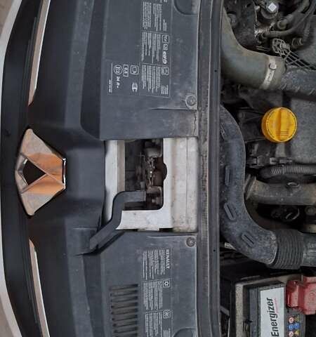 Серый Рено Сандеро СтэпВэй, объемом двигателя 1.46 л и пробегом 90 тыс. км за 9500 $, фото 36 на Automoto.ua