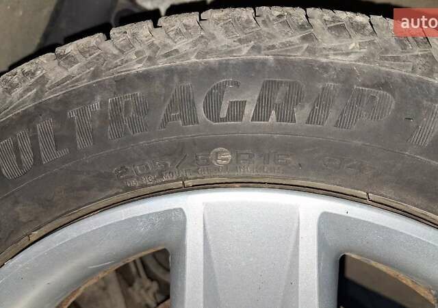 Серый Рено Сандеро СтэпВэй, объемом двигателя 1.46 л и пробегом 90 тыс. км за 9500 $, фото 40 на Automoto.ua