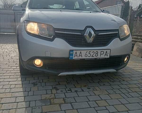 Серый Рено Сандеро СтэпВэй, объемом двигателя 1.46 л и пробегом 217 тыс. км за 7200 $, фото 5 на Automoto.ua