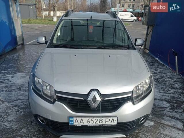 Серый Рено Сандеро СтэпВэй, объемом двигателя 1.46 л и пробегом 217 тыс. км за 7200 $, фото 3 на Automoto.ua