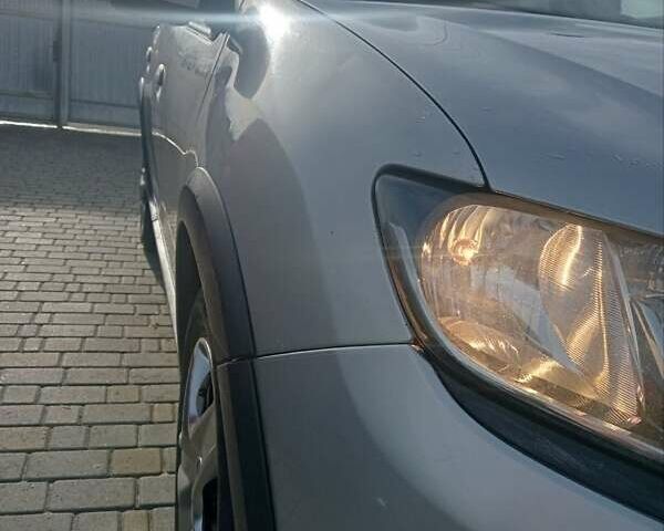 Серый Рено Сандеро СтэпВэй, объемом двигателя 1.46 л и пробегом 217 тыс. км за 7200 $, фото 11 на Automoto.ua