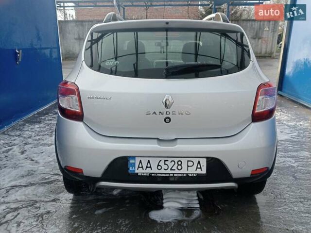 Серый Рено Сандеро СтэпВэй, объемом двигателя 1.46 л и пробегом 217 тыс. км за 7200 $, фото 7 на Automoto.ua