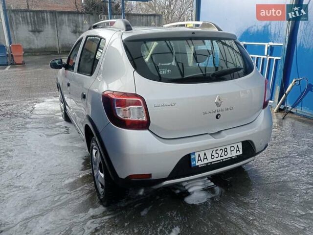 Серый Рено Сандеро СтэпВэй, объемом двигателя 1.46 л и пробегом 217 тыс. км за 7200 $, фото 8 на Automoto.ua