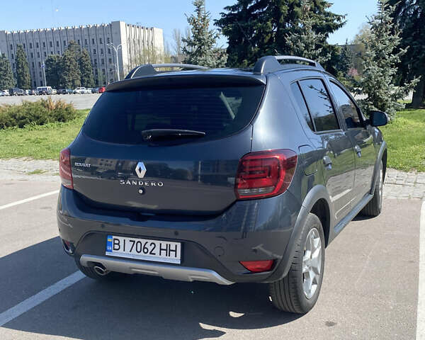 Сірий Рено Сандеро СтепВей, об'ємом двигуна 1.6 л та пробігом 80 тис. км за 11800 $, фото 4 на Automoto.ua