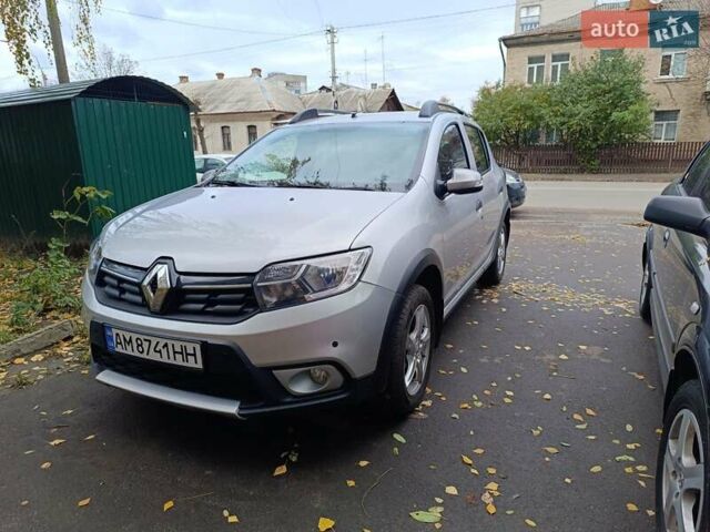 Рено Сандеро СтэпВэй 2018 в Житомире на Automoto.ua Серый Рено Сандеро СтэпВэй, объемом двигателя 1.46 л и пробегом 141 тыс. км за 10750 $, фото 6 на Automoto.ua