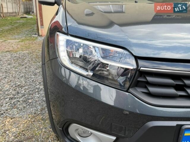 Сірий Рено Сандеро СтепВей, об'ємом двигуна 1.46 л та пробігом 126 тис. км за 9900 $, фото 2 на Automoto.ua