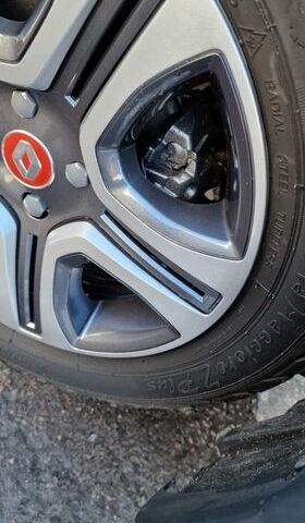 Серый Рено Сандеро СтэпВэй, объемом двигателя 0.9 л и пробегом 59 тыс. км за 10870 $, фото 37 на Automoto.ua