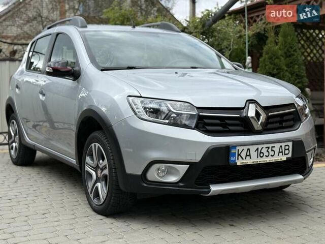 Серый Рено Сандеро СтэпВэй, объемом двигателя 1.46 л и пробегом 84 тыс. км за 11900 $, фото 23 на Automoto.ua