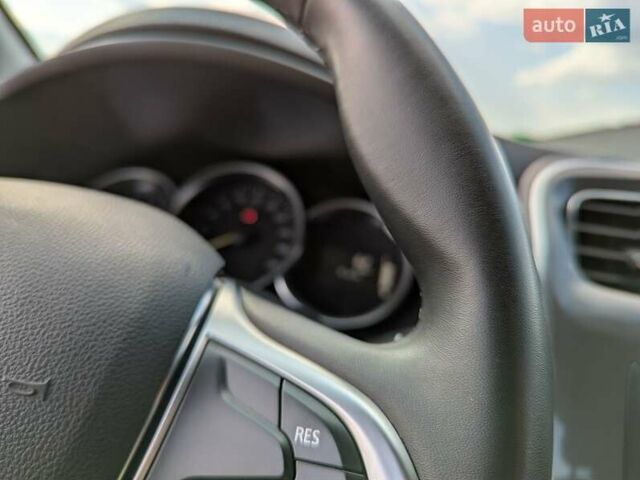 Серый Рено Сандеро СтэпВэй, объемом двигателя 1.46 л и пробегом 75 тыс. км за 12300 $, фото 2 на Automoto.ua