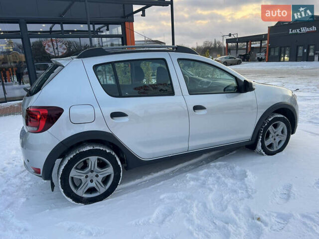 Сірий Рено Сандеро СтепВей, об'ємом двигуна 1.46 л та пробігом 39 тис. км за 12200 $, фото 9 на Automoto.ua