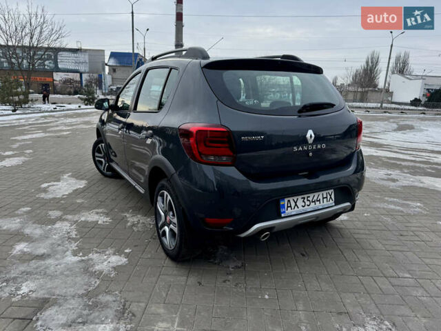Сірий Рено Сандеро СтепВей, об'ємом двигуна 1.5 л та пробігом 70 тис. км за 12300 $, фото 14 на Automoto.ua
