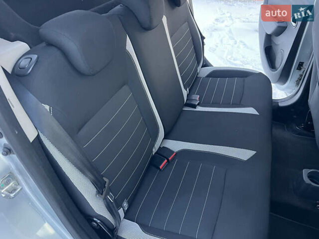 Сірий Рено Сандеро СтепВей, об'ємом двигуна 1.46 л та пробігом 39 тис. км за 12200 $, фото 33 на Automoto.ua