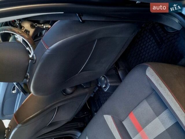 Серый Рено Сандеро СтэпВэй, объемом двигателя 0.9 л и пробегом 59 тыс. км за 10870 $, фото 61 на Automoto.ua