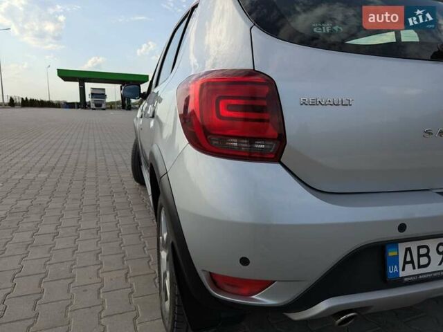 Серый Рено Сандеро СтэпВэй, объемом двигателя 1.46 л и пробегом 75 тыс. км за 12300 $, фото 27 на Automoto.ua