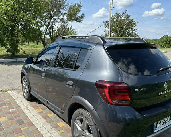 Сірий Рено Сандеро СтепВей, об'ємом двигуна 1.46 л та пробігом 155 тис. км за 10700 $, фото 3 на Automoto.ua