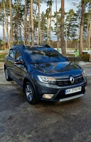 Серый Рено Сандеро СтэпВэй, объемом двигателя 0.9 л и пробегом 59 тыс. км за 10870 $, фото 4 на Automoto.ua