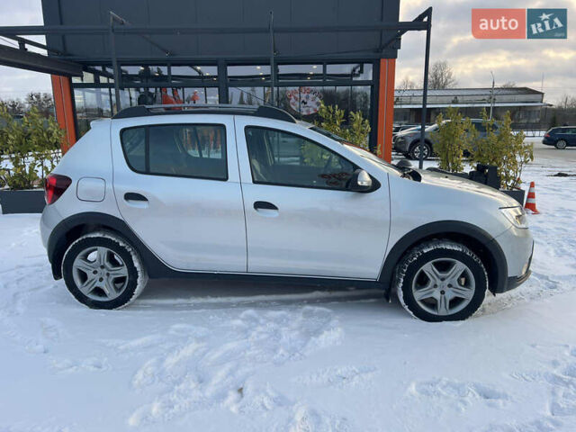 Сірий Рено Сандеро СтепВей, об'ємом двигуна 1.46 л та пробігом 39 тис. км за 12200 $, фото 8 на Automoto.ua