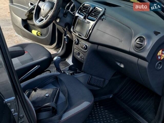 Сірий Рено Сандеро СтепВей, об'ємом двигуна 0.9 л та пробігом 59 тис. км за 10870 $, фото 56 на Automoto.ua