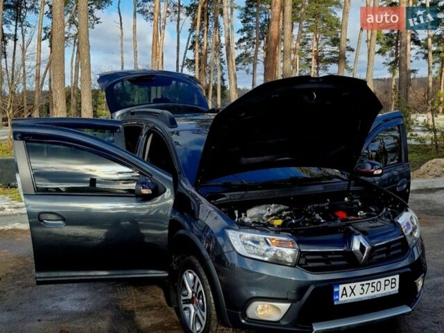 Серый Рено Сандеро СтэпВэй, объемом двигателя 0.9 л и пробегом 59 тыс. км за 10870 $, фото 41 на Automoto.ua