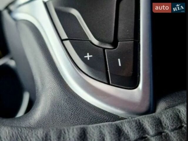 Серый Рено Сандеро СтэпВэй, объемом двигателя 0.9 л и пробегом 59 тыс. км за 10870 $, фото 81 на Automoto.ua