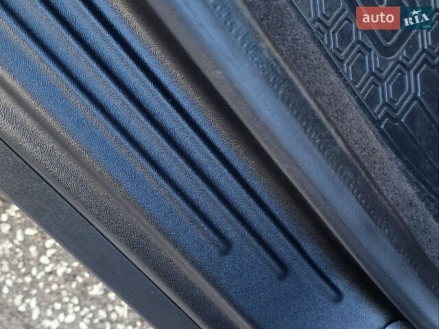 Серый Рено Сандеро СтэпВэй, объемом двигателя 0.9 л и пробегом 59 тыс. км за 10870 $, фото 49 на Automoto.ua