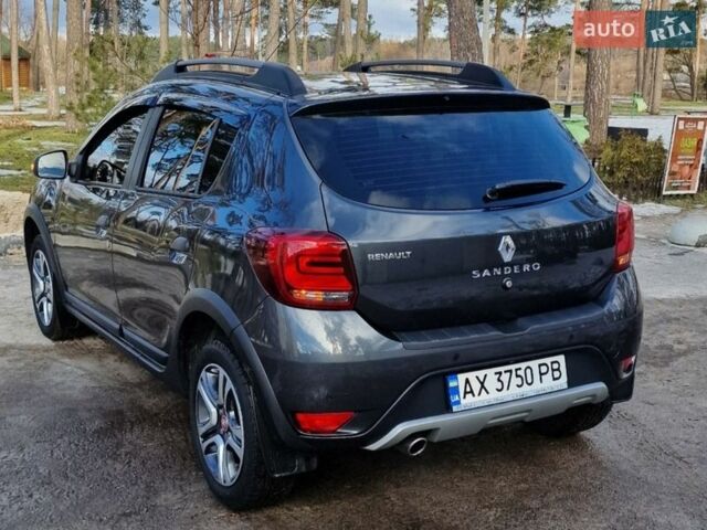 Серый Рено Сандеро СтэпВэй, объемом двигателя 0.9 л и пробегом 59 тыс. км за 10870 $, фото 22 на Automoto.ua