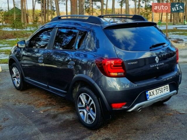 Сірий Рено Сандеро СтепВей, об'ємом двигуна 0.9 л та пробігом 59 тис. км за 10870 $, фото 5 на Automoto.ua