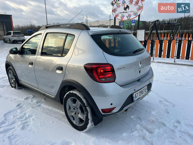 Сірий Рено Сандеро СтепВей, об'ємом двигуна 1.46 л та пробігом 39 тис. км за 12200 $, фото 6 на Automoto.ua