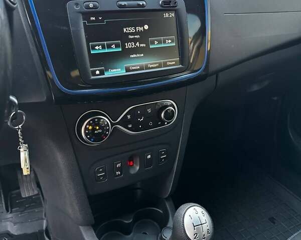 Сірий Рено Сандеро СтепВей, об'ємом двигуна 1.5 л та пробігом 175 тис. км за 10500 $, фото 20 на Automoto.ua