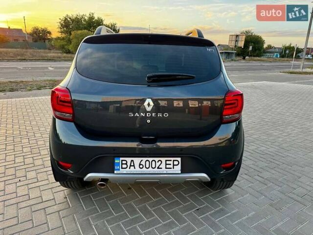 Сірий Рено Сандеро СтепВей, об'ємом двигуна 1.5 л та пробігом 175 тис. км за 10500 $, фото 7 на Automoto.ua