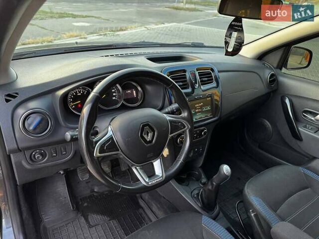 Сірий Рено Сандеро СтепВей, об'ємом двигуна 1.5 л та пробігом 175 тис. км за 10500 $, фото 16 на Automoto.ua