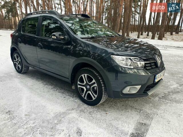 Сірий Рено Сандеро СтепВей, об'ємом двигуна 0.9 л та пробігом 74 тис. км за 10500 $, фото 8 на Automoto.ua