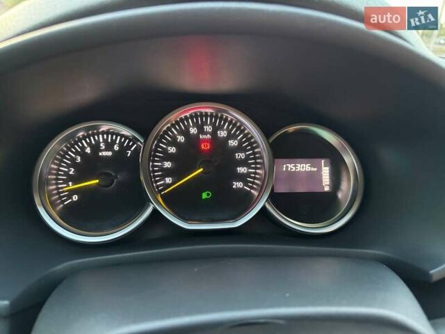 Сірий Рено Сандеро СтепВей, об'ємом двигуна 1.5 л та пробігом 175 тис. км за 10500 $, фото 18 на Automoto.ua