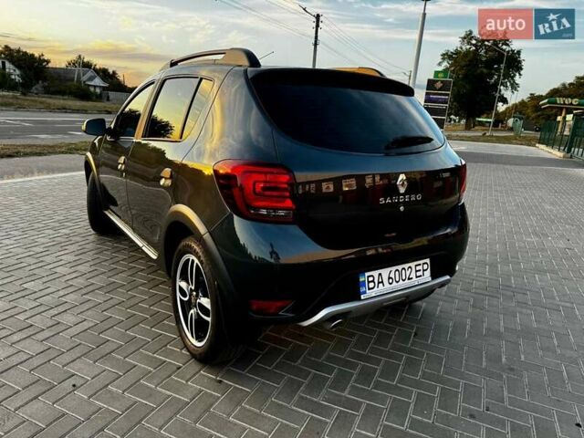 Сірий Рено Сандеро СтепВей, об'ємом двигуна 1.5 л та пробігом 175 тис. км за 10500 $, фото 6 на Automoto.ua