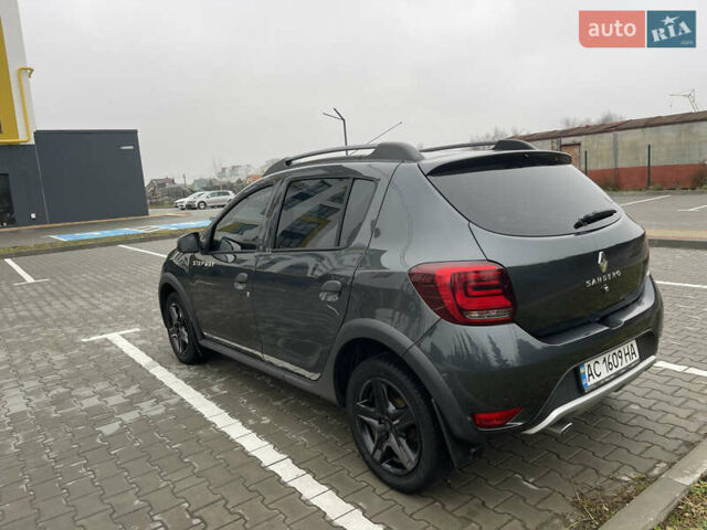 Серый Рено Сандеро СтэпВэй, объемом двигателя 1.5 л и пробегом 233 тыс. км за 12000 $, фото 22 на Automoto.ua