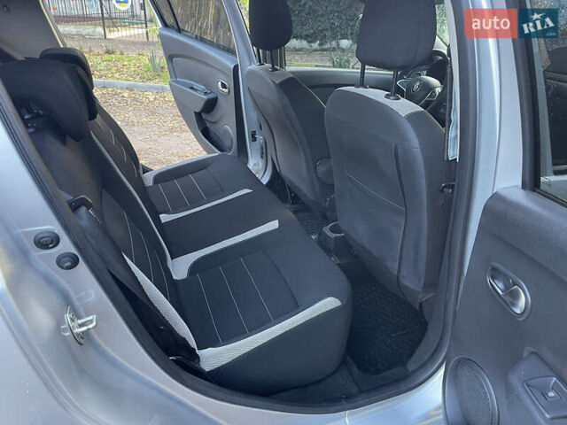 Сірий Рено Сандеро СтепВей, об'ємом двигуна 1.5 л та пробігом 40 тис. км за 12600 $, фото 12 на Automoto.ua
