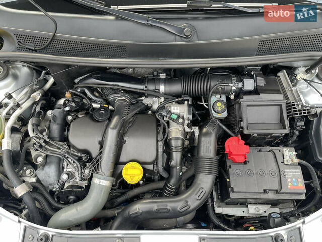 Сірий Рено Сандеро СтепВей, об'ємом двигуна 1.5 л та пробігом 40 тис. км за 12600 $, фото 22 на Automoto.ua