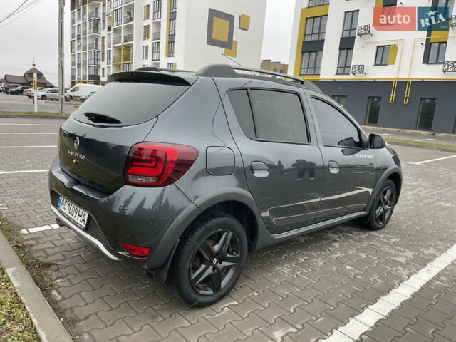 Серый Рено Сандеро СтэпВэй, объемом двигателя 1.5 л и пробегом 233 тыс. км за 12000 $, фото 10 на Automoto.ua