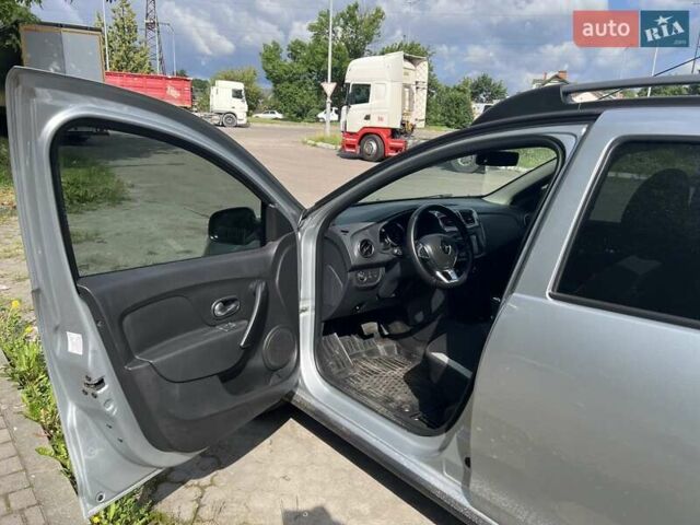 Сірий Рено Сандеро СтепВей, об'ємом двигуна 0.9 л та пробігом 77 тис. км за 11500 $, фото 15 на Automoto.ua