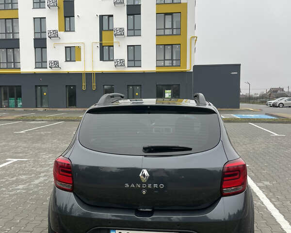 Серый Рено Сандеро СтэпВэй, объемом двигателя 1.5 л и пробегом 233 тыс. км за 12000 $, фото 13 на Automoto.ua