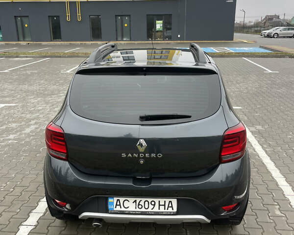 Серый Рено Сандеро СтэпВэй, объемом двигателя 1.5 л и пробегом 233 тыс. км за 12000 $, фото 15 на Automoto.ua