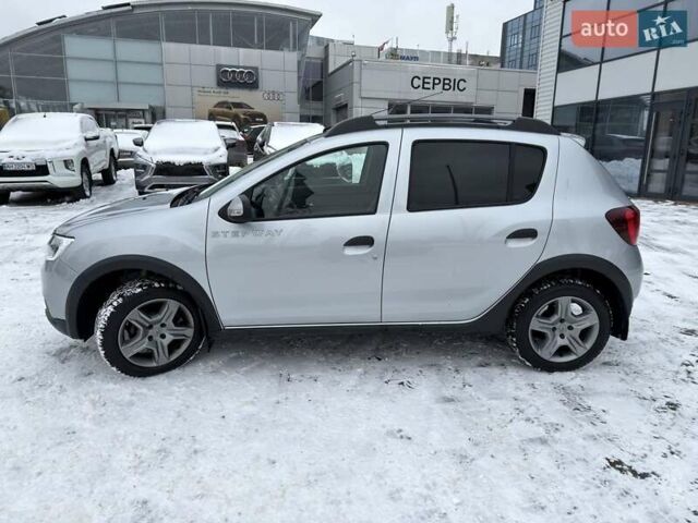 Сірий Рено Сандеро СтепВей, об'ємом двигуна 0.9 л та пробігом 22 тис. км за 11900 $, фото 5 на Automoto.ua